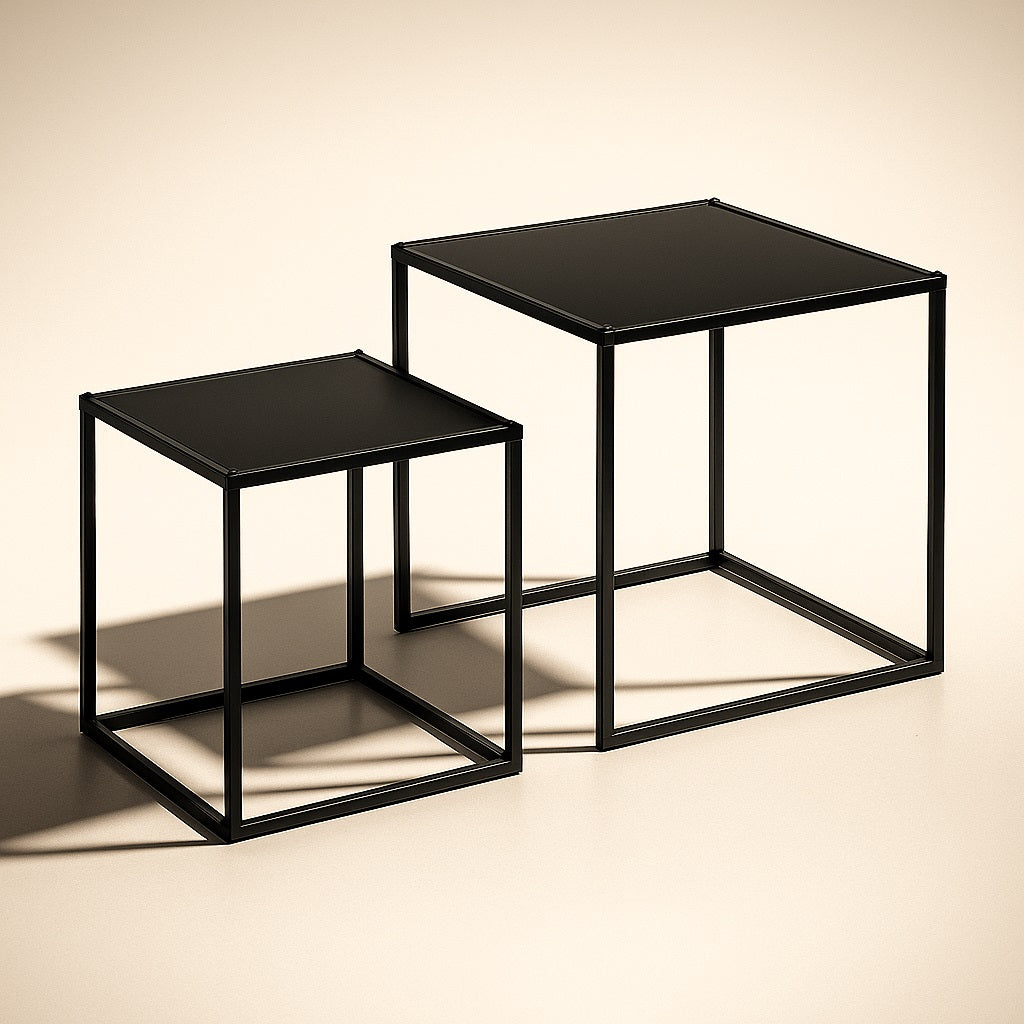 Table basse gigognes noires design moderne avec structure métallique minimaliste.
