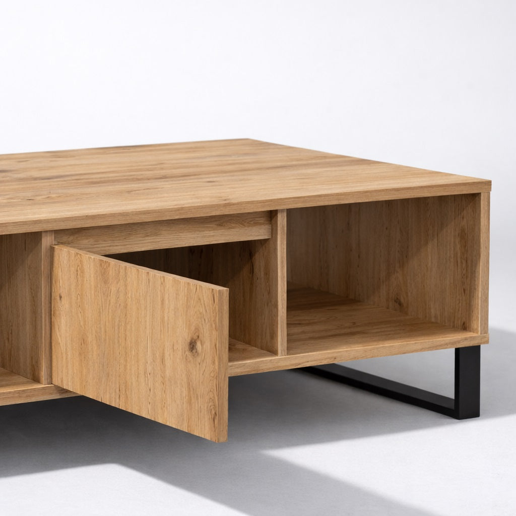 Zoom sur table basse en bois CORÉA, texture du plateau en chêne et assemblage soigné.