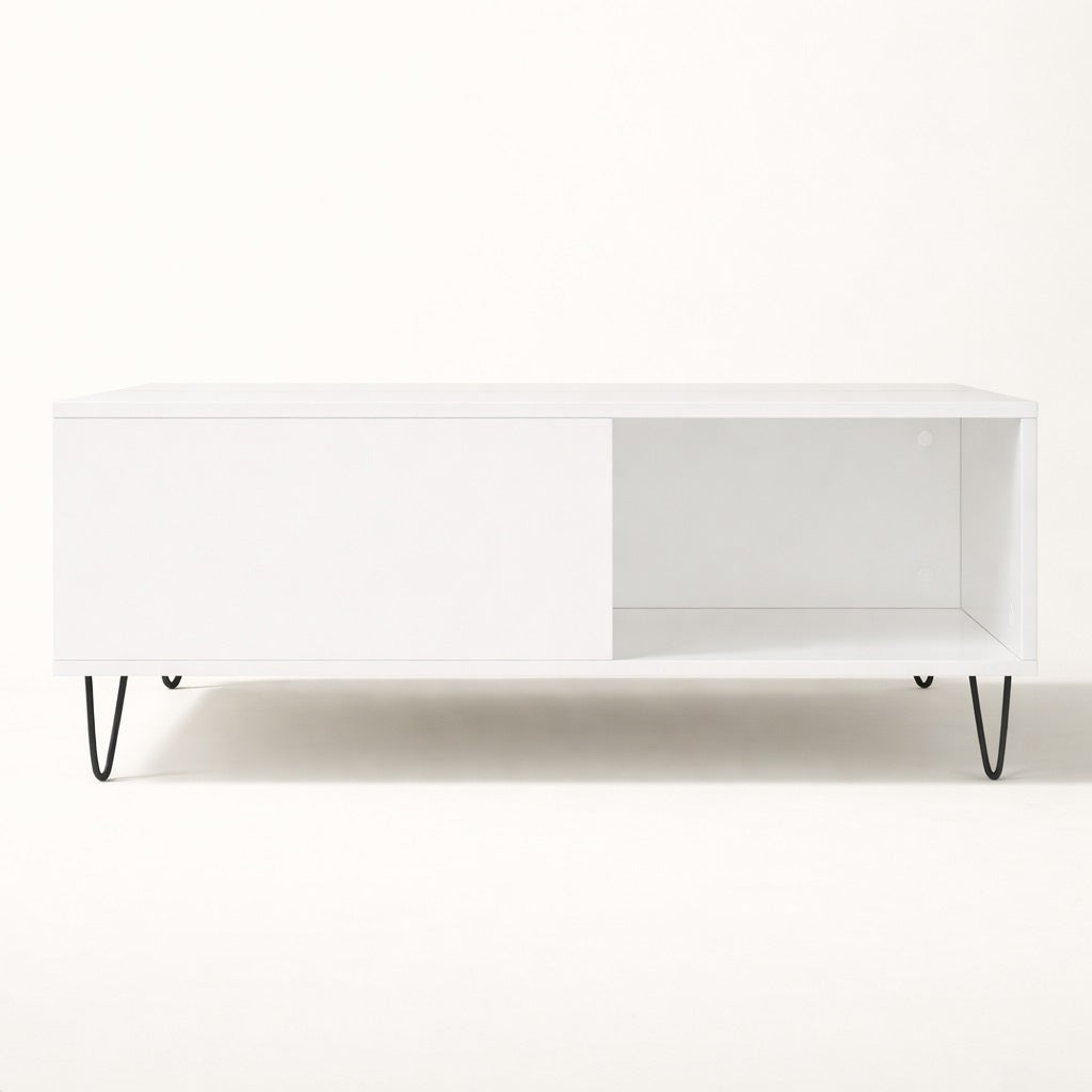 Table basse avec rangement blanche, lignes nettes et structure fonctionnelle pour une table basse de salon contemporaine.
